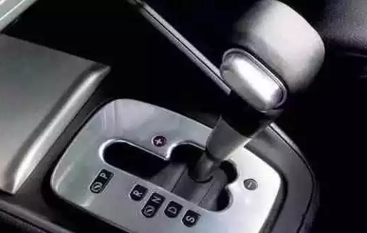 自動(dòng)檔車(chē)這樣開(kāi)提前報(bào)廢，多少老司機(jī)中招