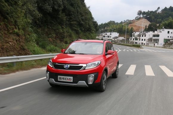 車窗怎么開省油又涼快？這些竅門送你秀操作！