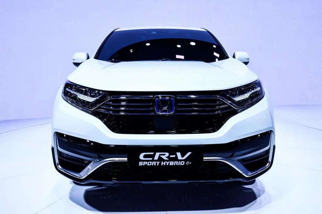 媒體視角 | CR-V代表了“傳統(tǒng)”，CR-V 銳·混動e+承載了未來
